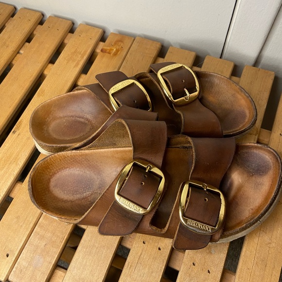 Birkenstock Tan Sandals with Gold Buckles - Picture 1 of 4